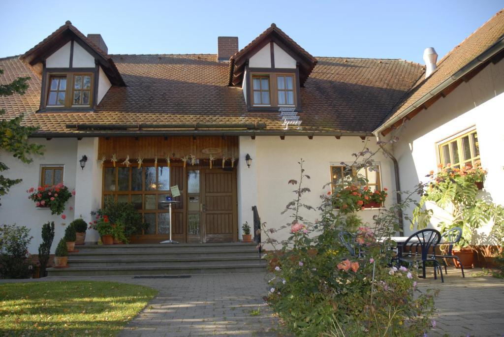 Gasthaus-Pension Hofmann Обердакштеттен Экстерьер фото