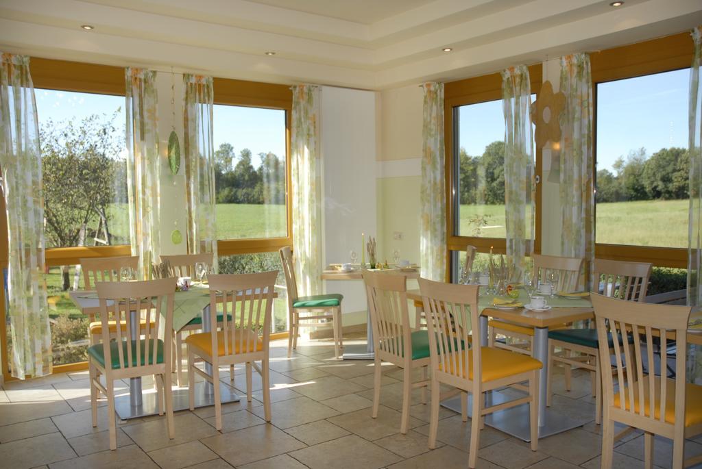 Gasthaus-Pension Hofmann Обердакштеттен Экстерьер фото