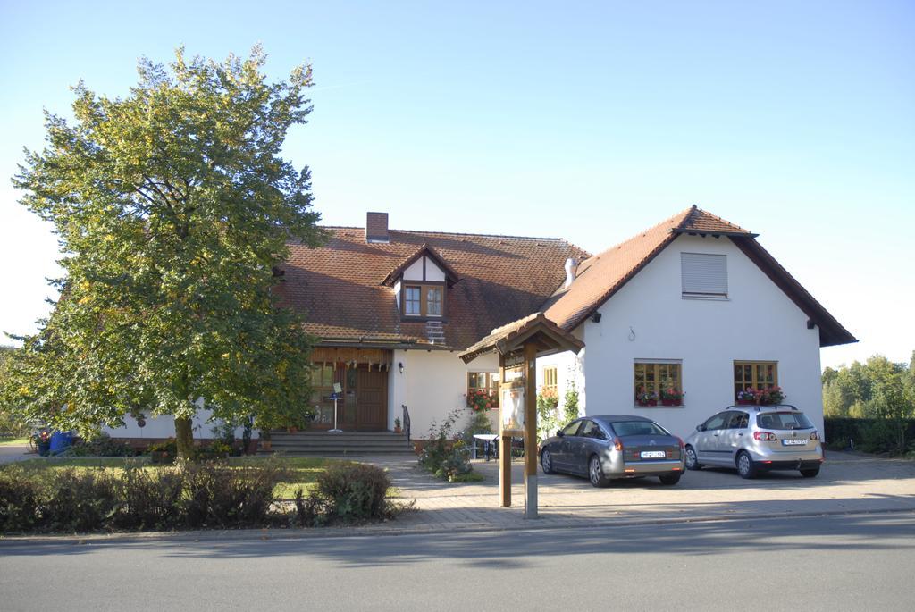 Gasthaus-Pension Hofmann Обердакштеттен Экстерьер фото