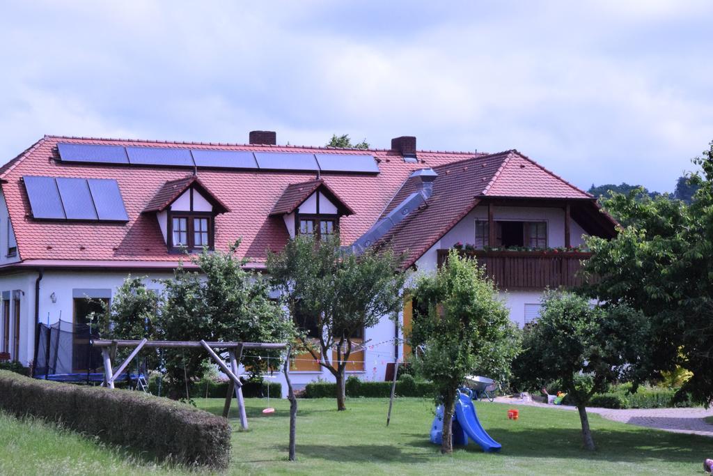 Gasthaus-Pension Hofmann Обердакштеттен Экстерьер фото