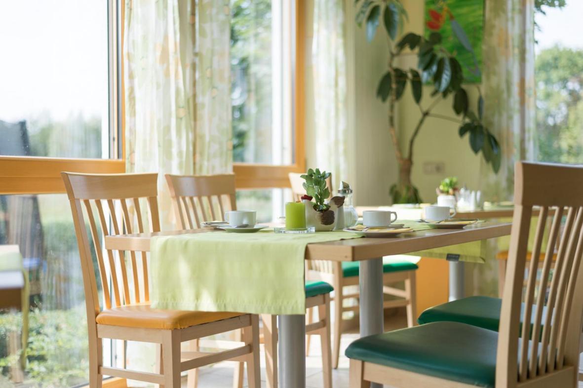 Gasthaus-Pension Hofmann Обердакштеттен Экстерьер фото